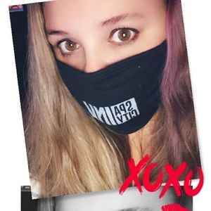 Meet your Posher, April